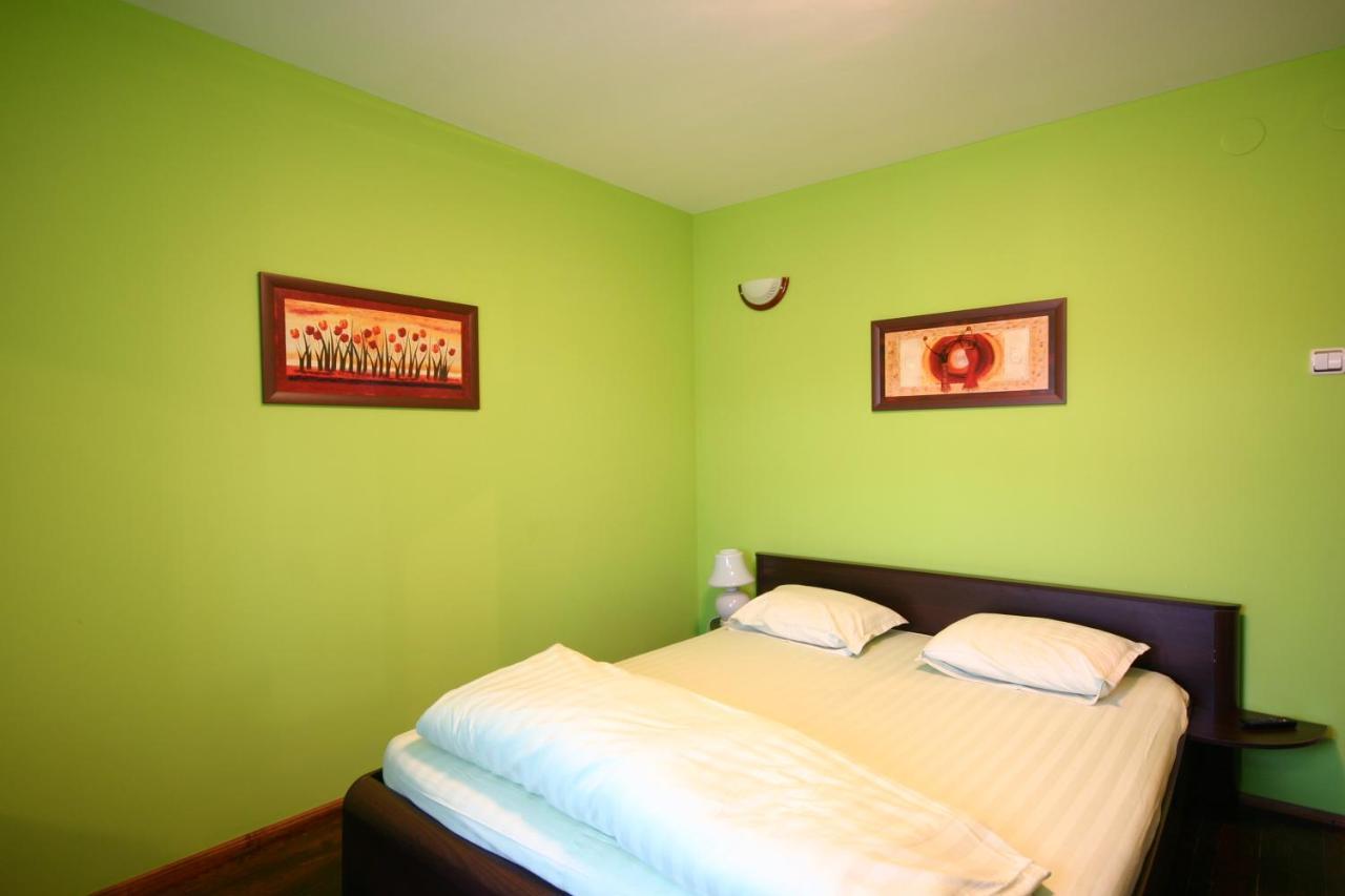 Private 4Br-2Ba Guest House Dryanovo With Pool And Free Parking Eksteriør billede