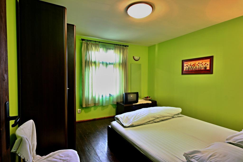 Private 4Br-2Ba Guest House Dryanovo With Pool And Free Parking Eksteriør billede